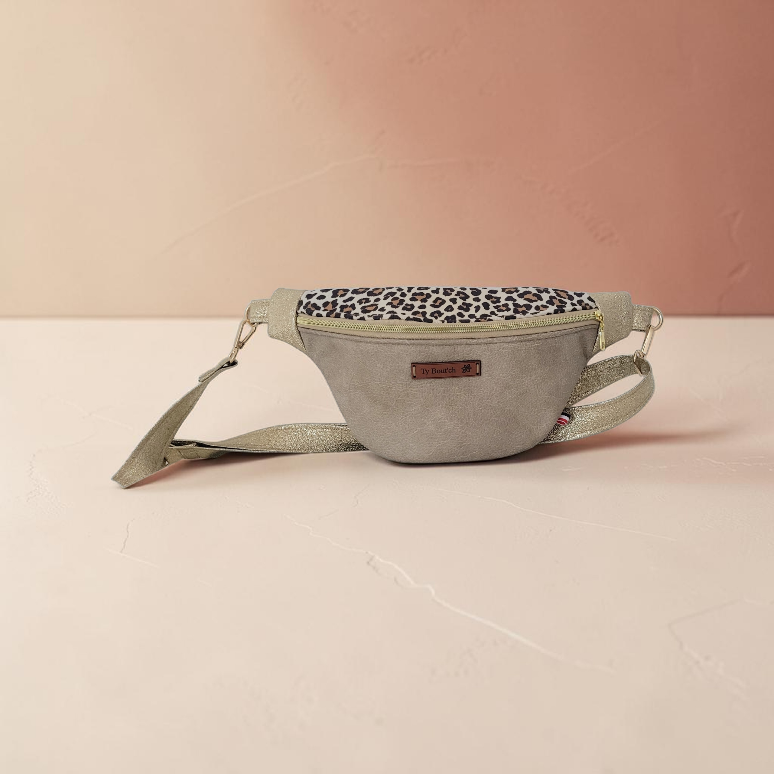 Banane beige et léopard